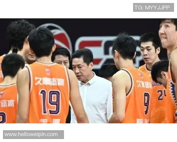 郭昊文：从篮球新星到职业生涯的崭新篇章探索与挑战并存的成长之路